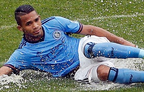 Yangel Herrera Rain NYCFC Sounders.jpeg