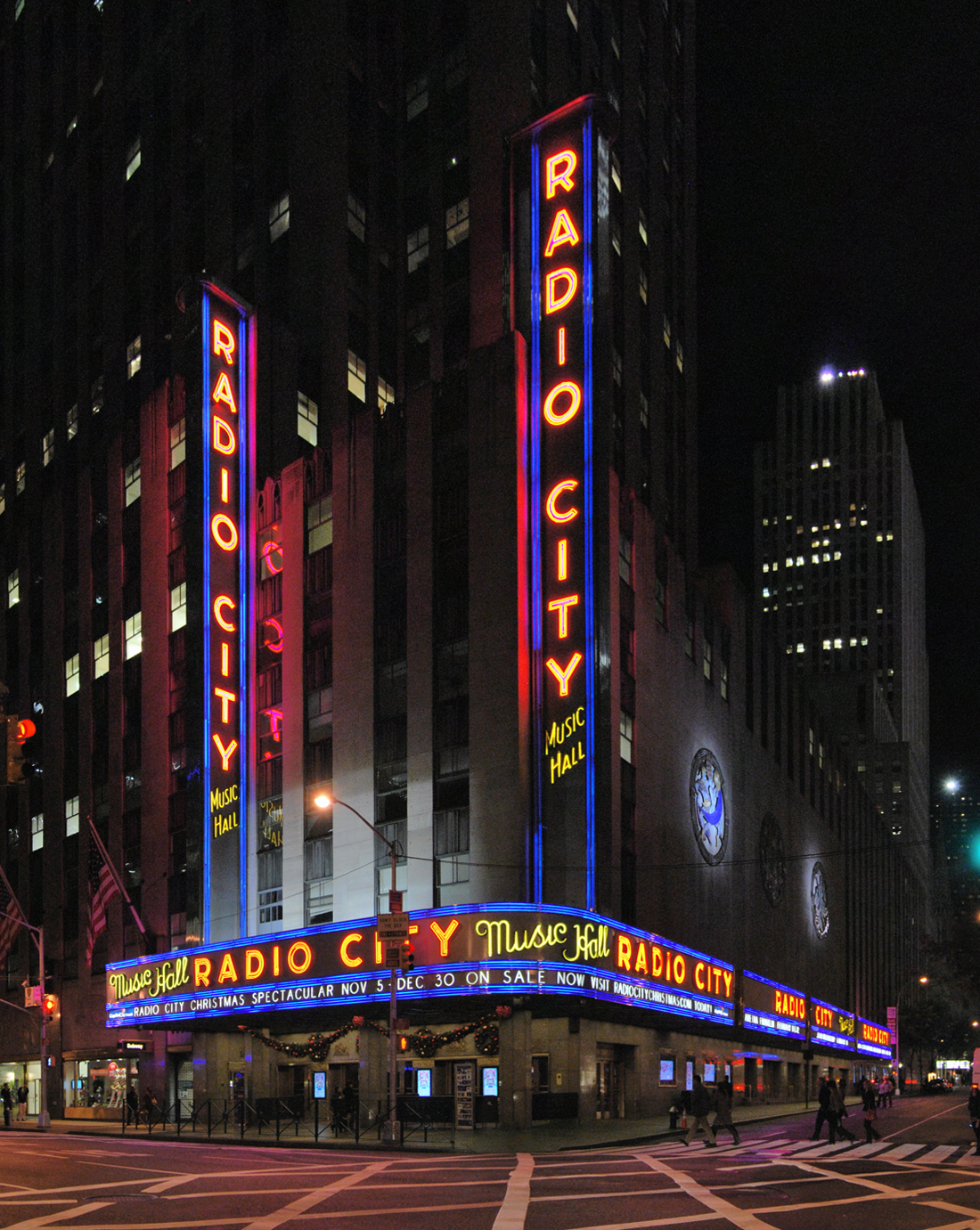 Radio_City_Music_Hall_Panorama.jpg