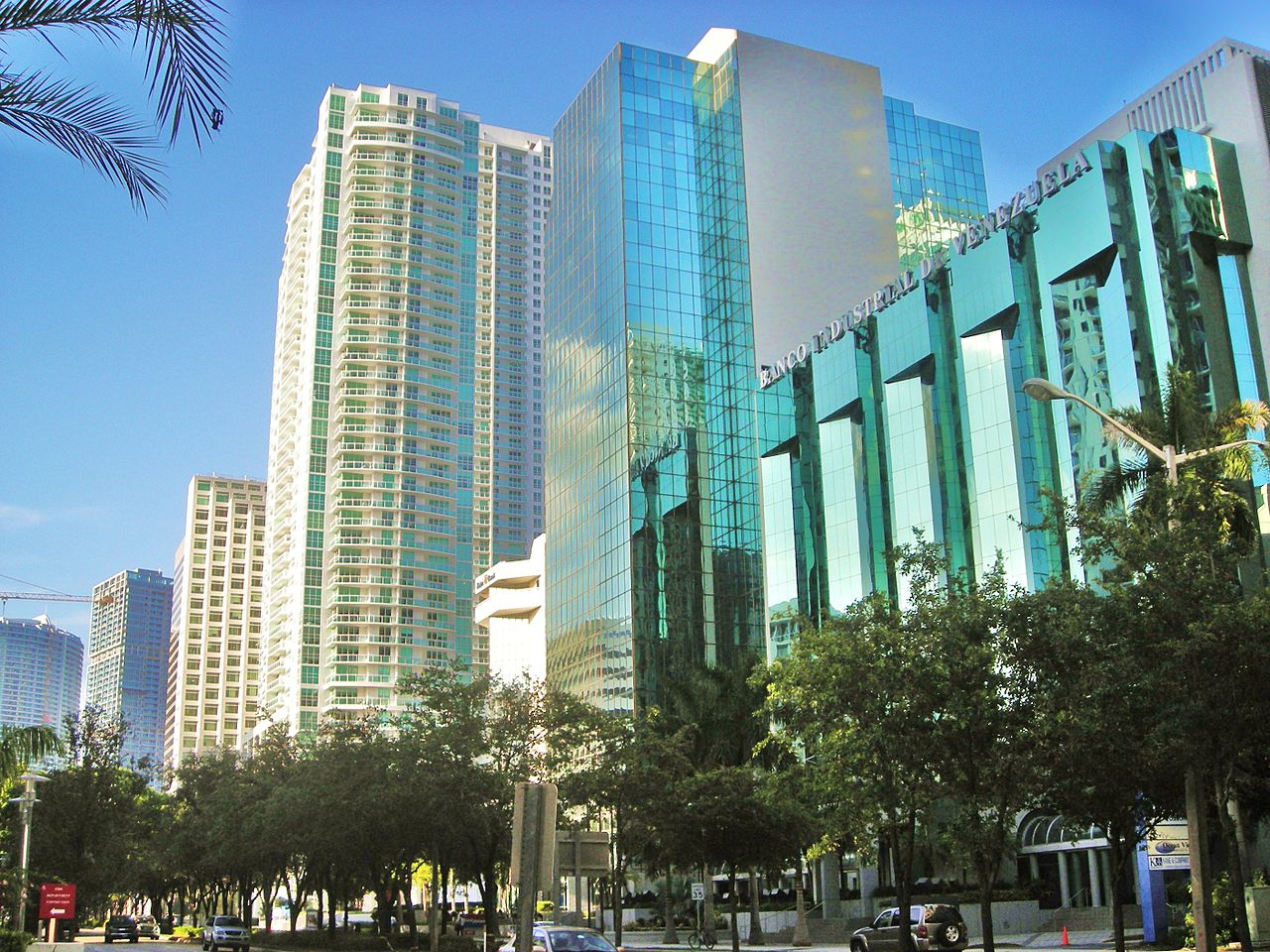 1280px-Brickell1.JPG