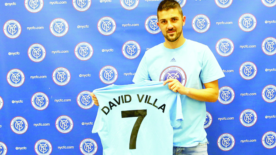16-David-Villa-holding-still4Cweb.jpg