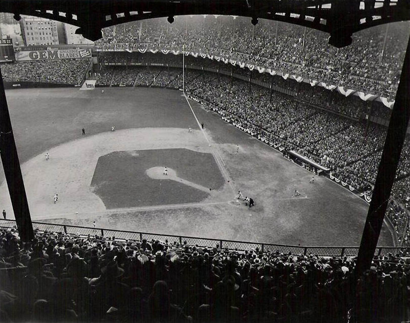 Yankee-Stadium-1943-World-Series.jpg