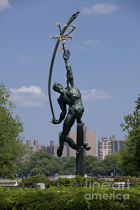 statue-of-rocket-thrower-in-flushing-meadows-corona-park-queens-anthony-totah.jpg
