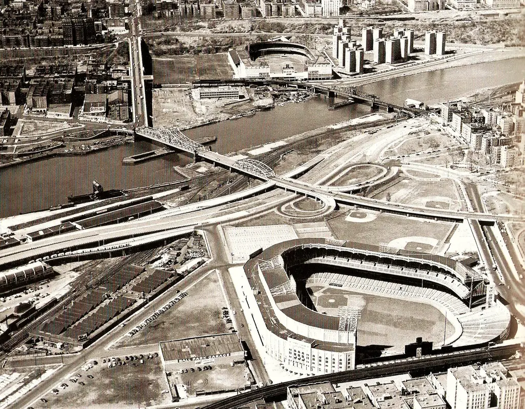 Yankee-Stadium-Polo-Grounds-1954-57.jpg